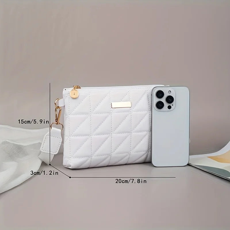 Cartera Mini Triangular – Correa de Cadena