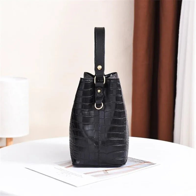 Cartera Balde de Gamuza Vintage – Textura Piedra