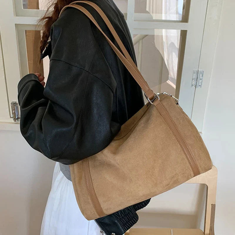 Cartera Almohadón Vintage – Cuero Mate