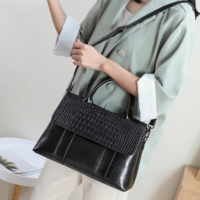 Cartera Bandolera de Cuero Vacuno – Diseño Premium