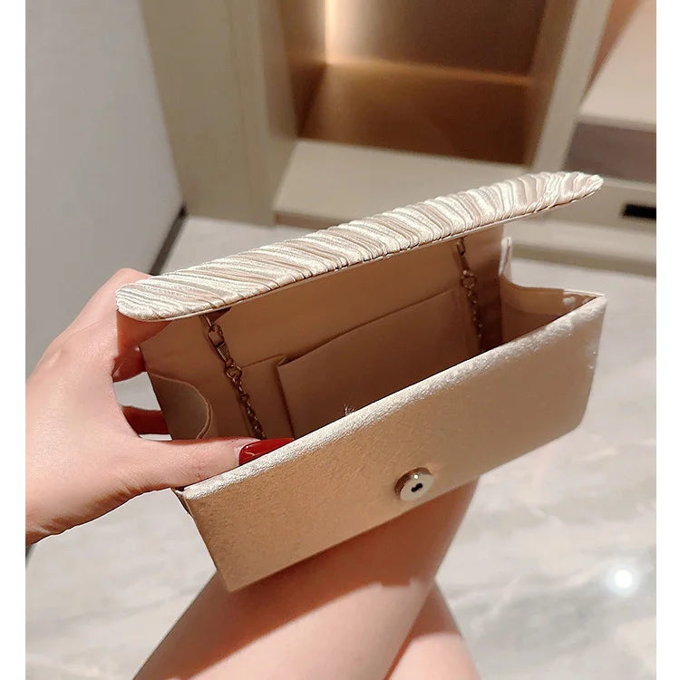 Cartera de Fiesta Sobre Plegable – Elegante y Lujosa