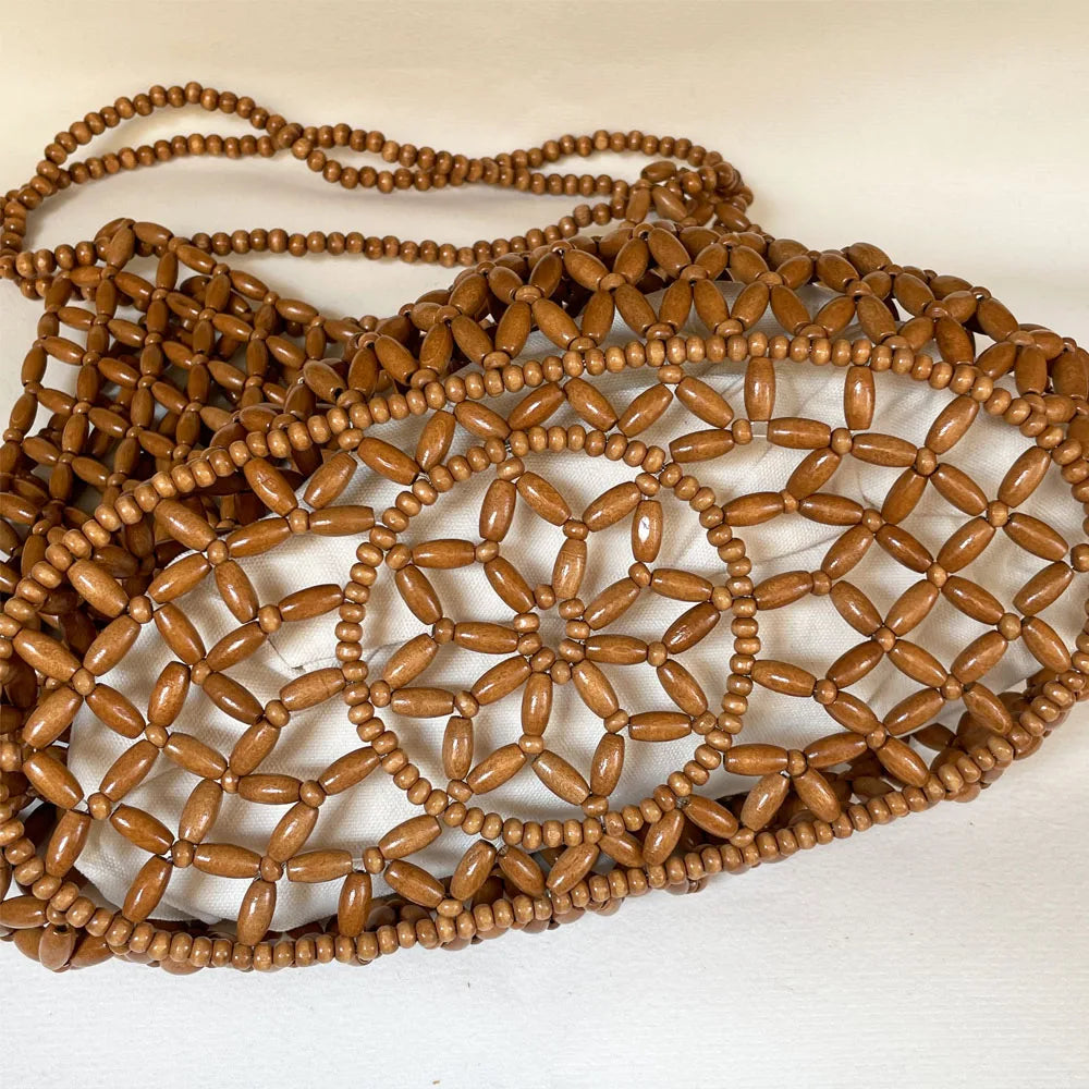 Cartera Tejida con Cuentas de Madera – Estilo Playero